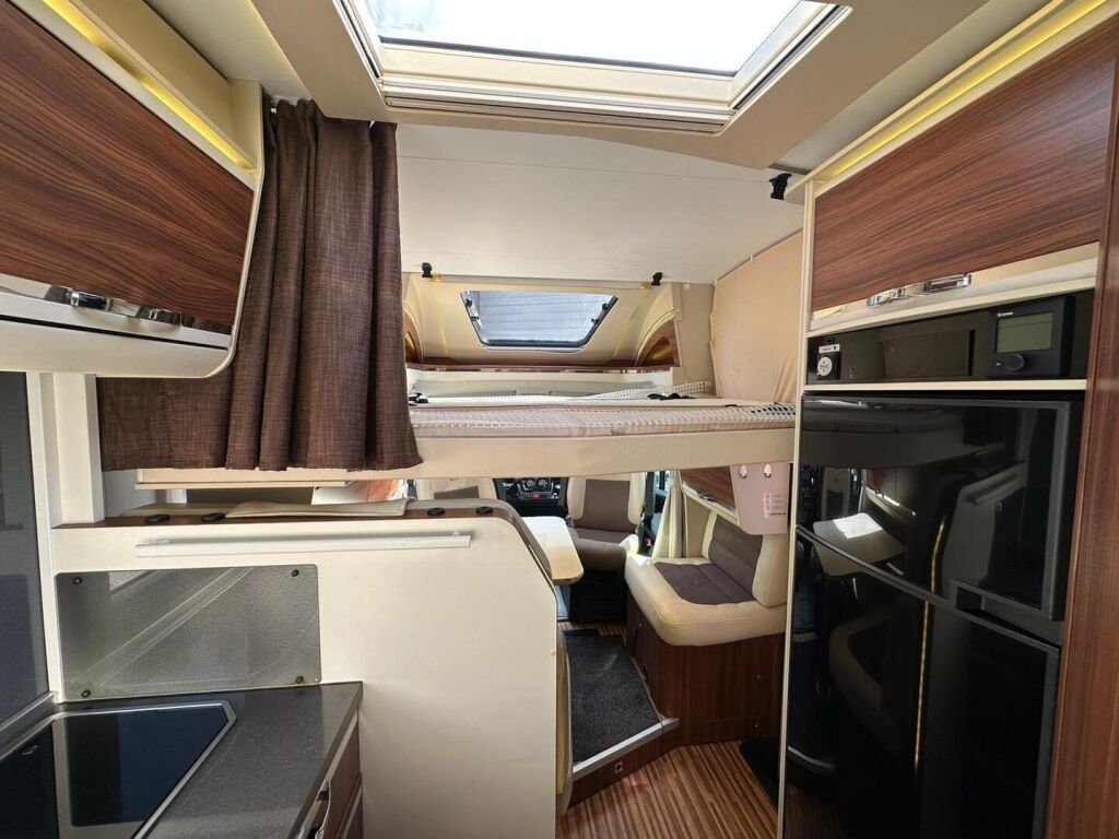 Adria Matrix Plus 670 SL 2015 Harmaa