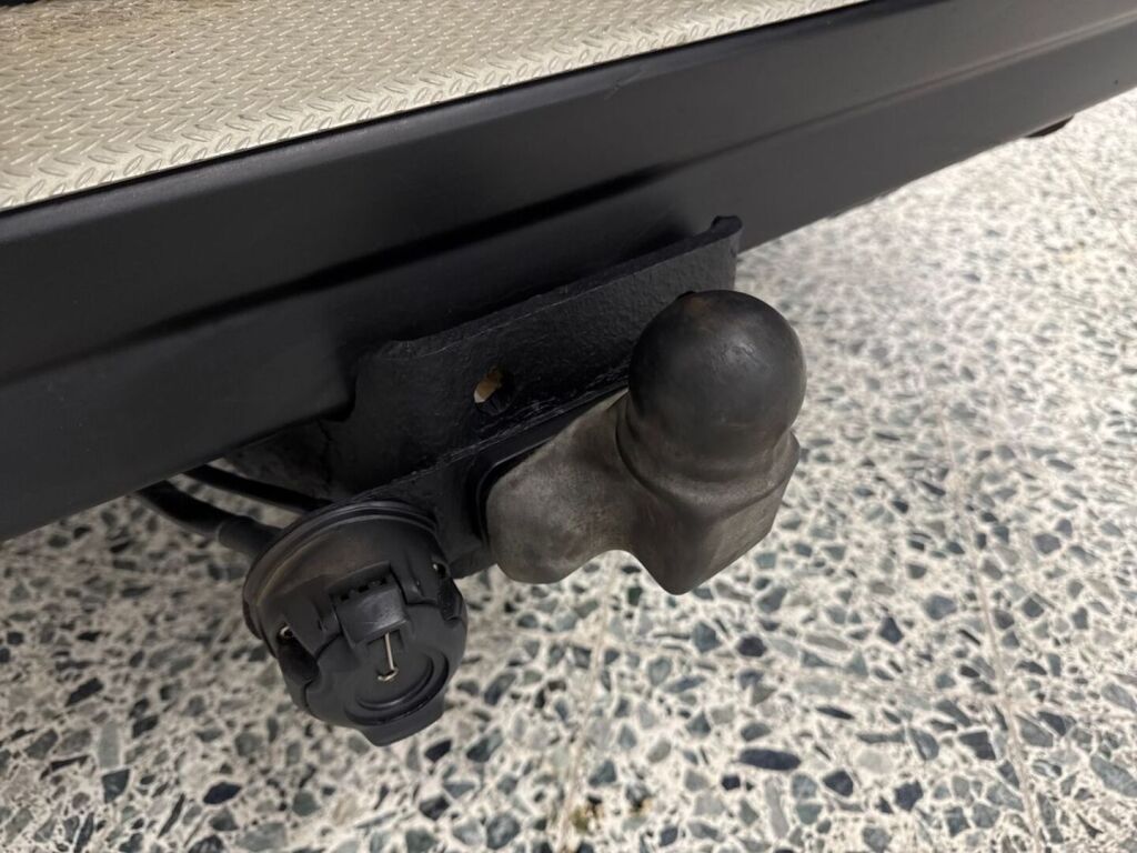 Opel Vivaro 2015 Harmaa