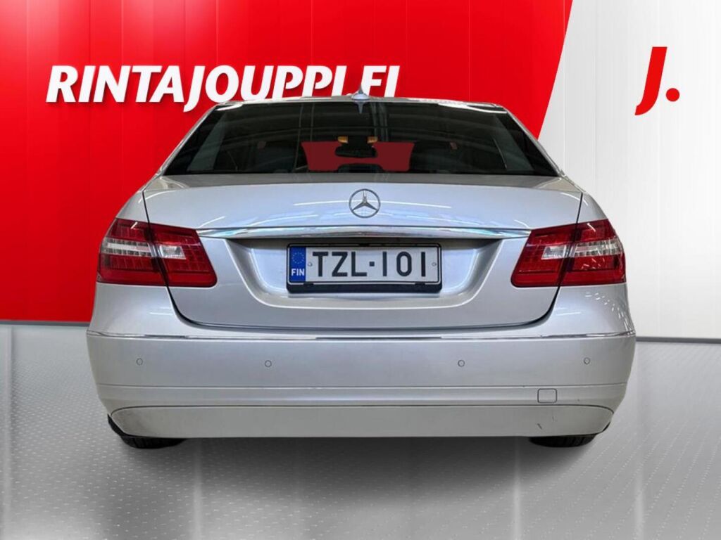 Mercedes-Benz E 2010 Harmaa