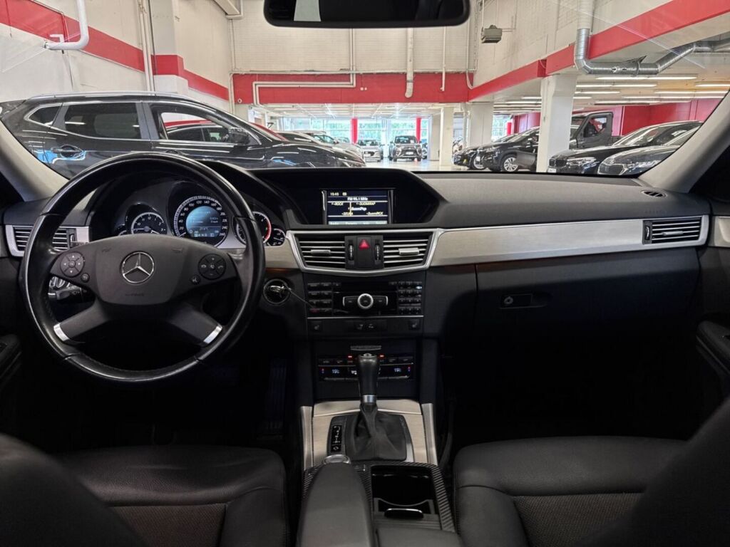 Mercedes-Benz E 2010 Harmaa