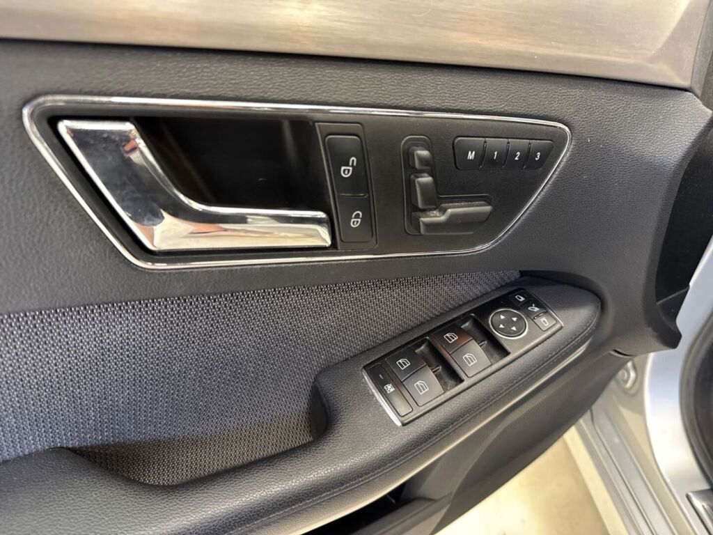 Mercedes-Benz E 2010 Harmaa