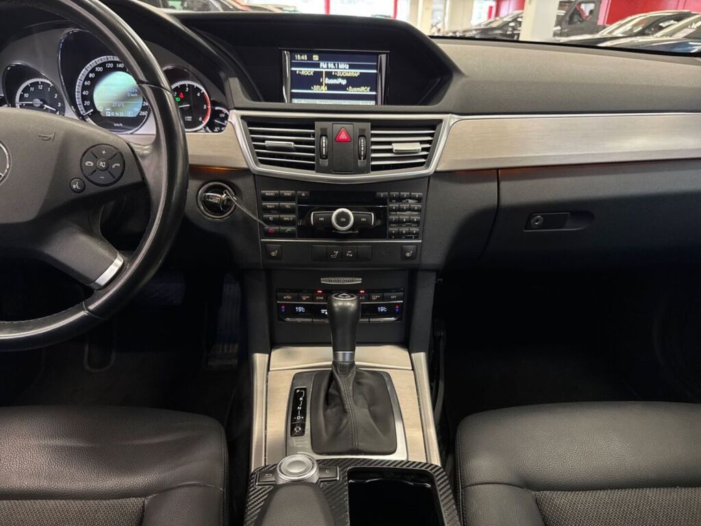 Mercedes-Benz E 2010 Harmaa