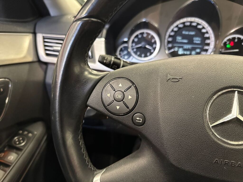 Mercedes-Benz E 2010 Harmaa