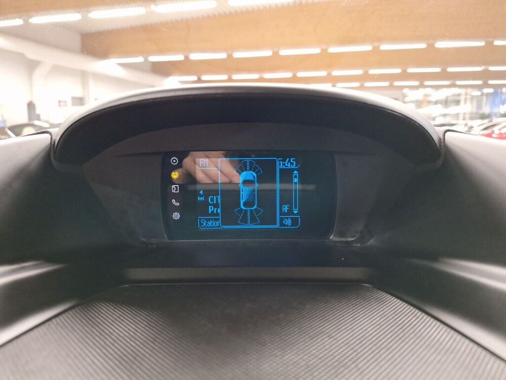 Ford Kuga 2015 Musta