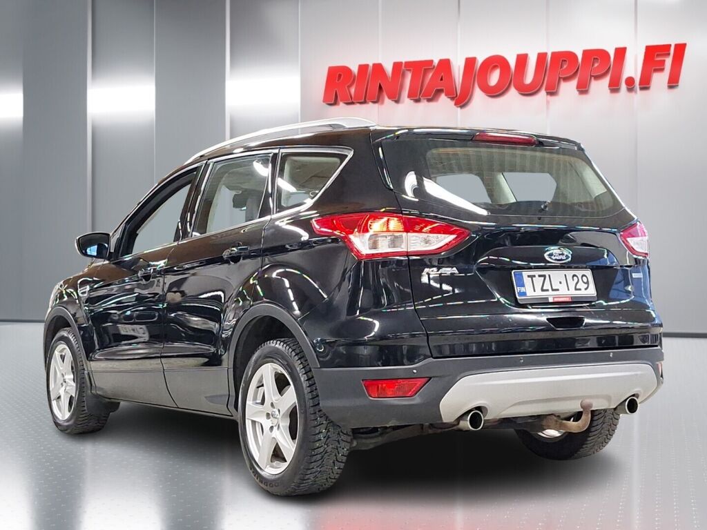 Ford Kuga 2015 Musta