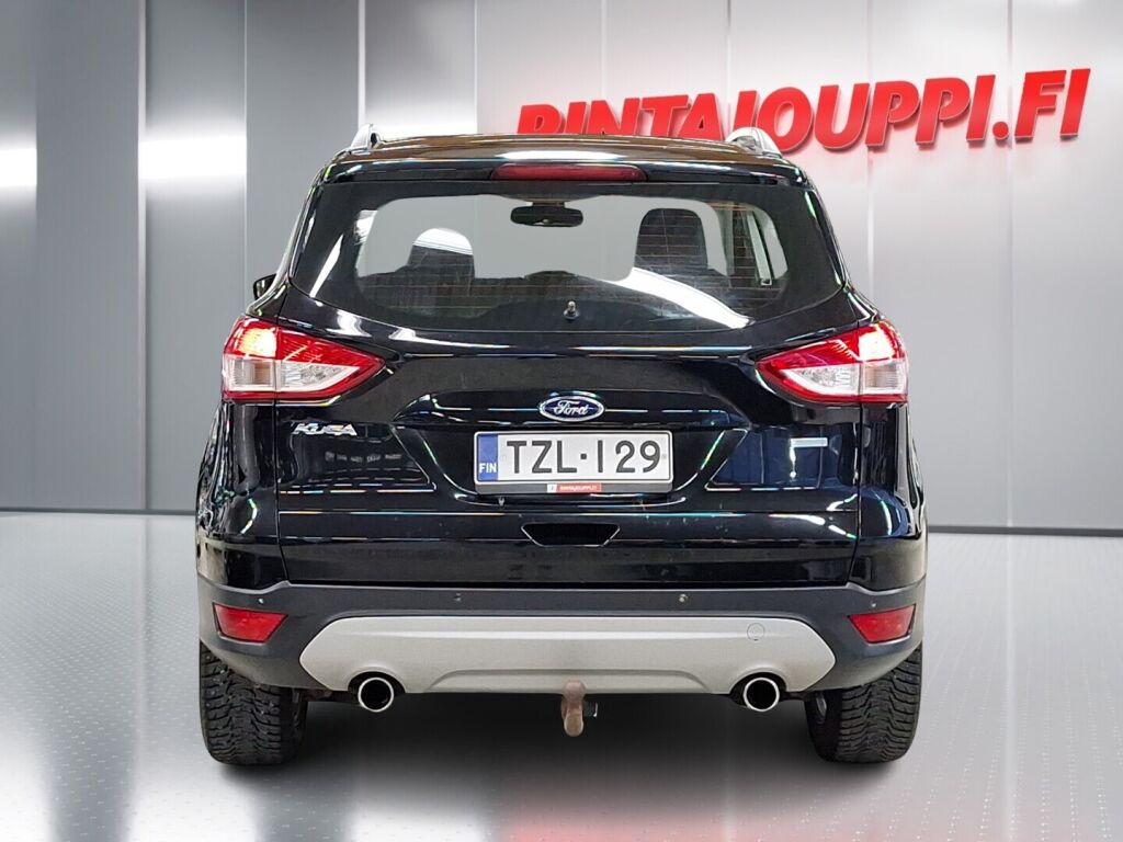 Ford Kuga 2015 Musta