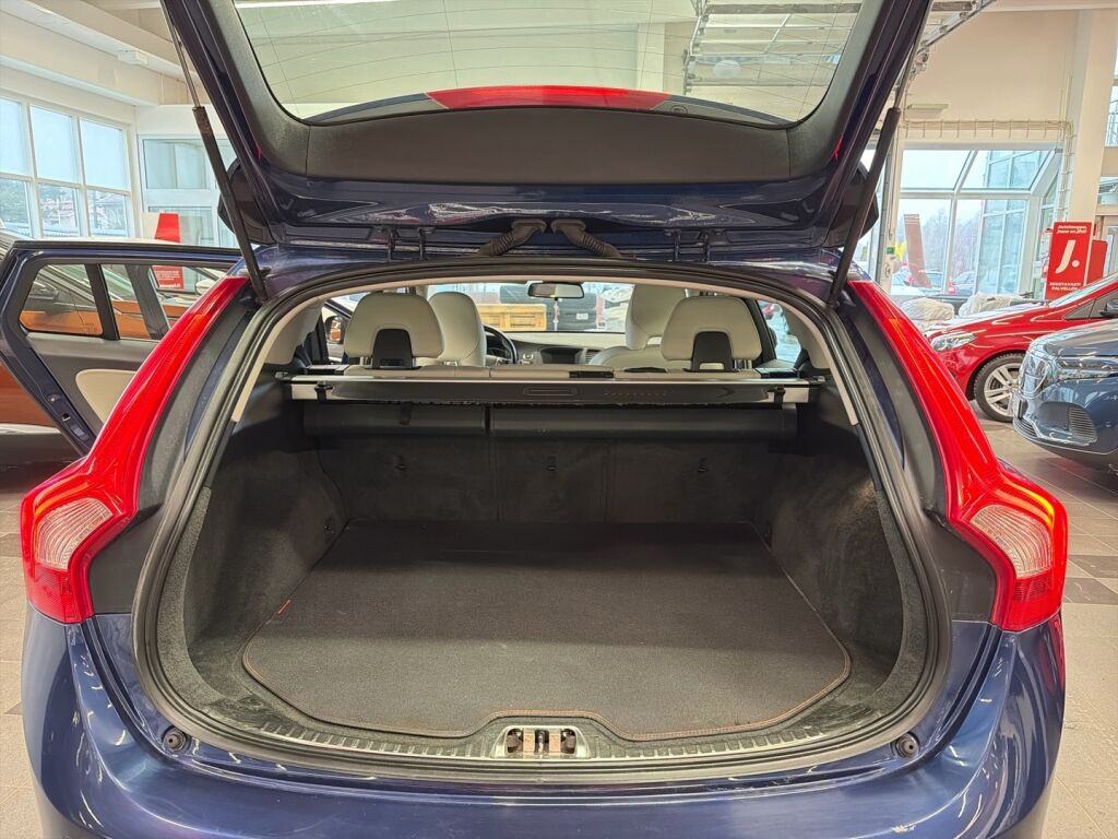 Volvo V60 2014 Sininen