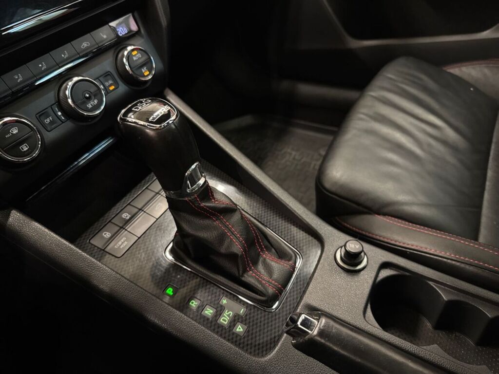 Skoda Octavia 2014 Valkoinen