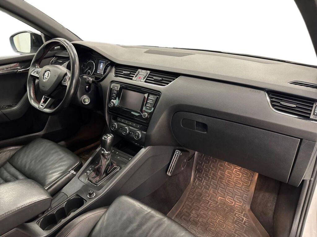 Skoda Octavia 2014 Valkoinen