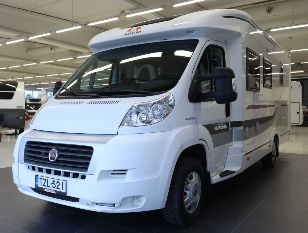 Adria Coral Plus 650 SF 2014 Valkoinen