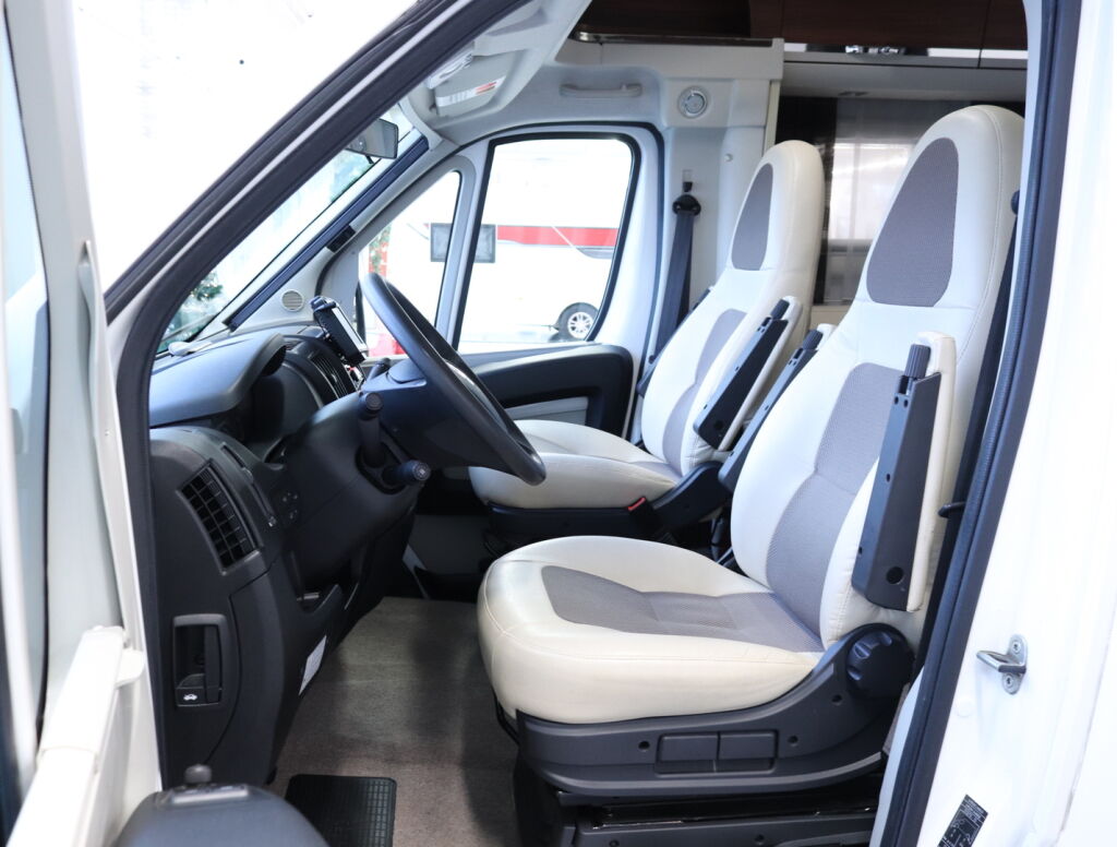 Adria Coral Plus 650 SF 2014 Valkoinen