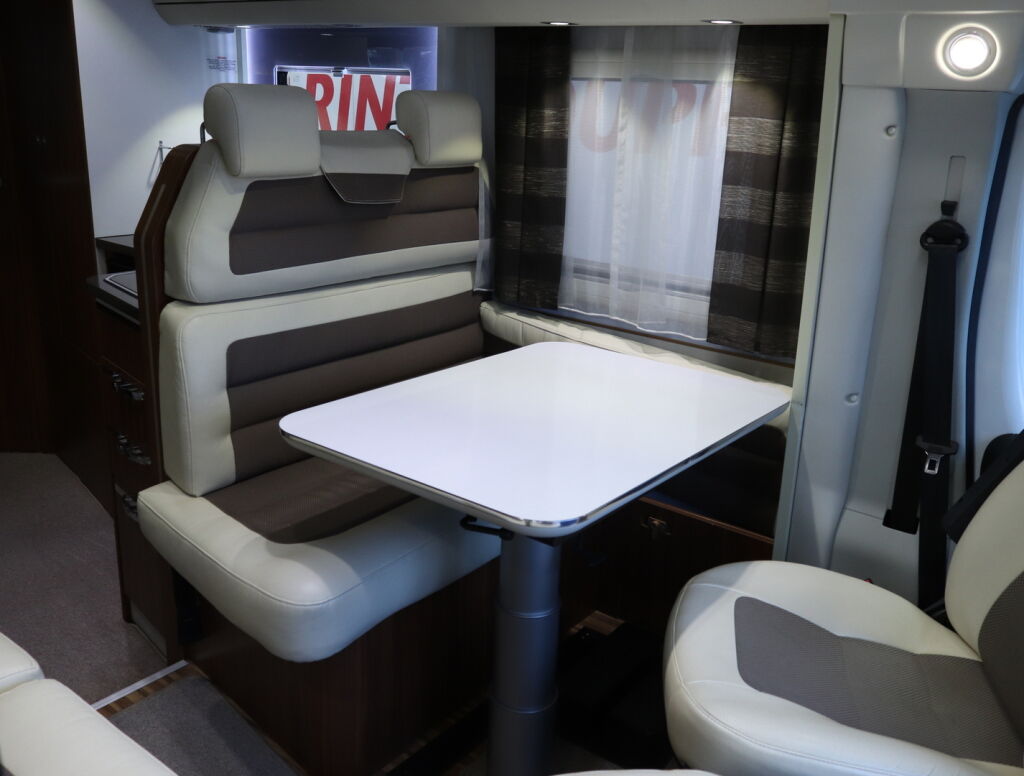 Adria Coral Plus 650 SF 2014 Valkoinen