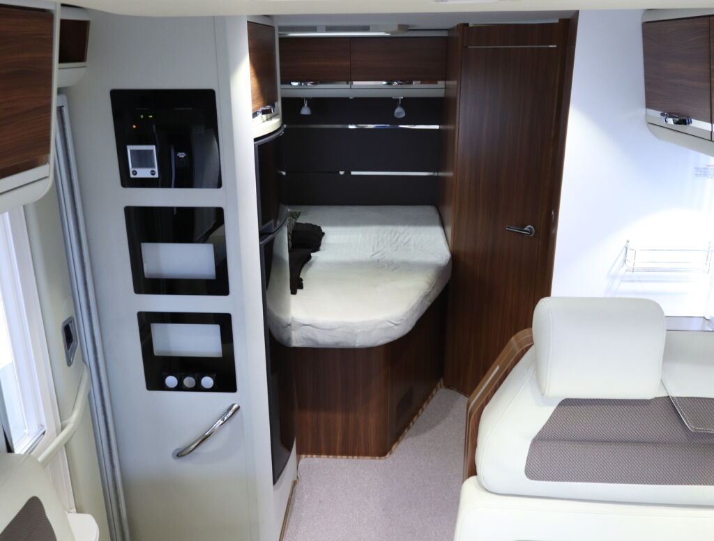 Adria Coral Plus 650 SF 2014 Valkoinen