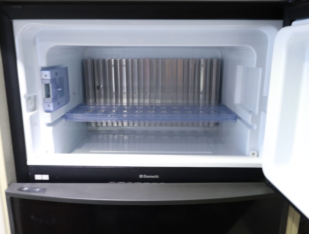 Adria Coral Plus 650 SF 2014 Valkoinen