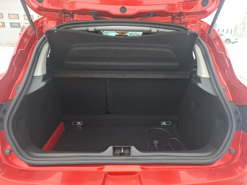 Renault Clio 2014 Punainen