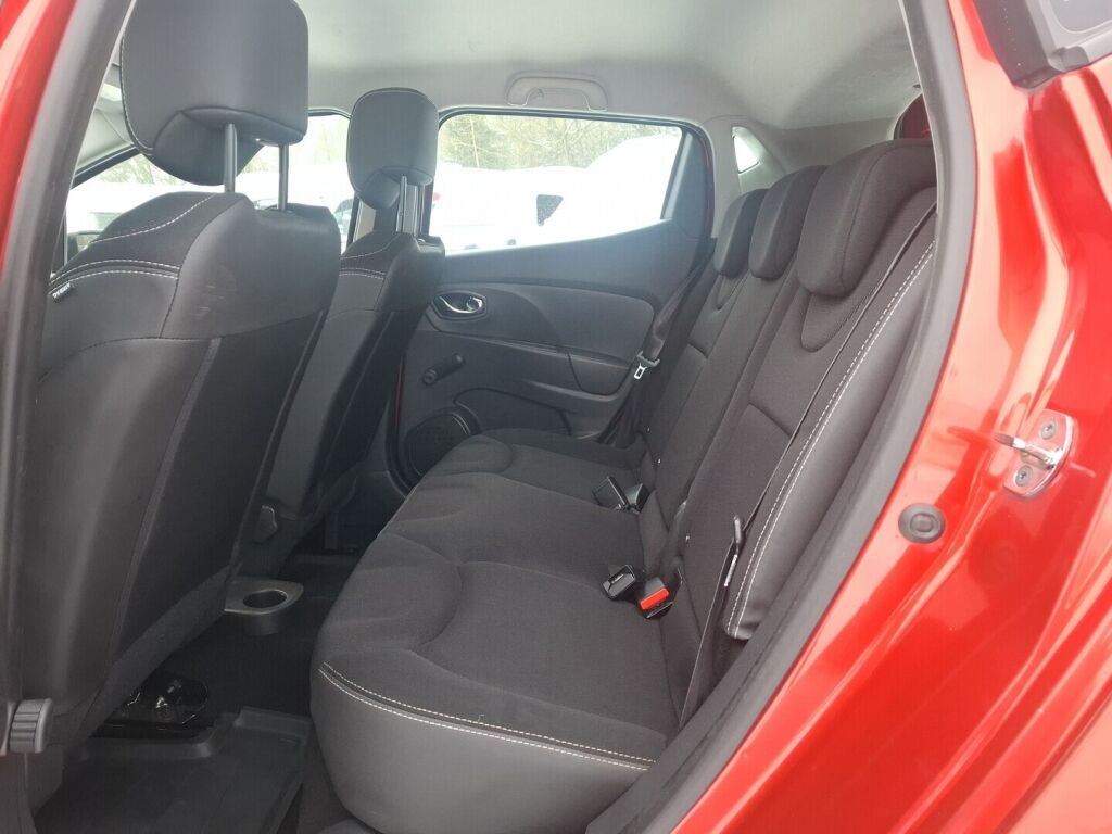 Renault Clio 2014 Punainen