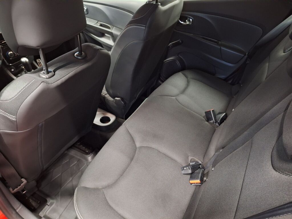 Renault Clio 2014 Punainen