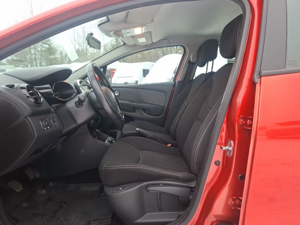 Renault Clio 2014 Punainen