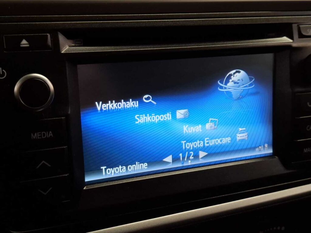 Toyota Auris 2015 Ruskea (beige)