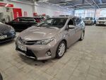 Toyota Auris 2015 Ruskea (beige)