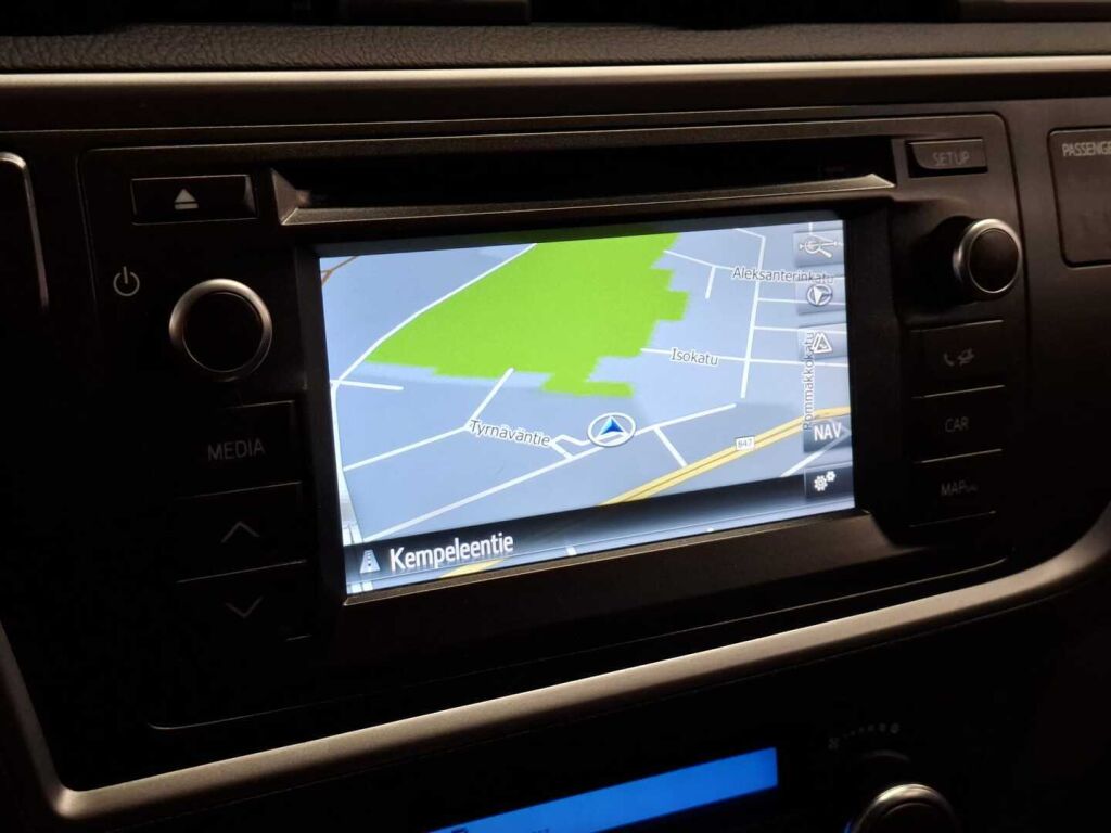 Toyota Auris 2015 Ruskea (beige)