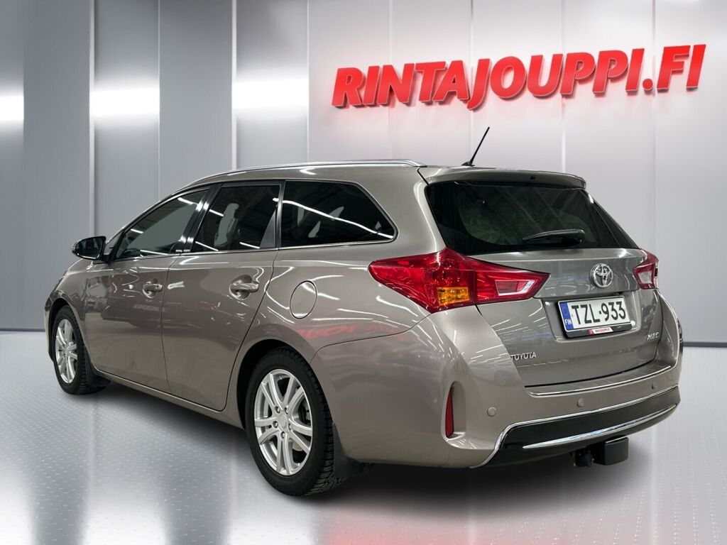 Toyota Auris 2015 Ruskea (beige)