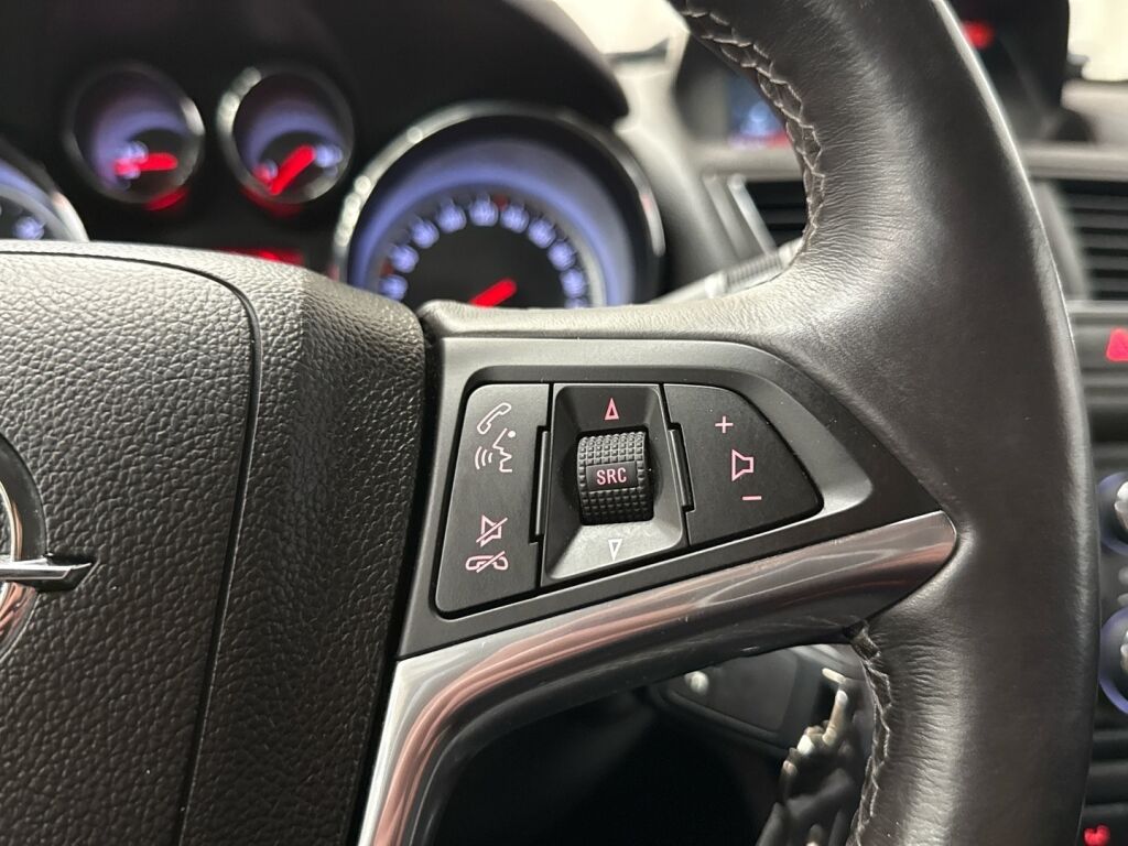 Opel Mokka 2014 Punainen