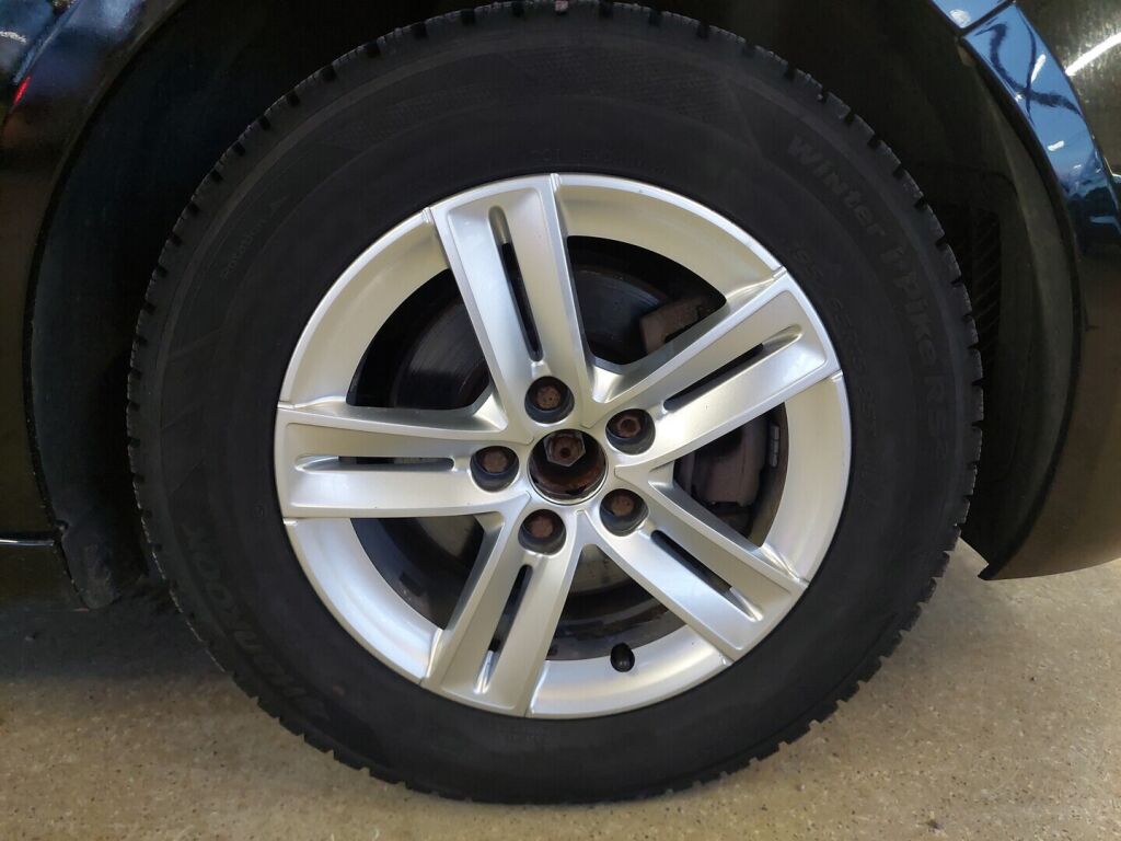 Peugeot 308 2015 Musta