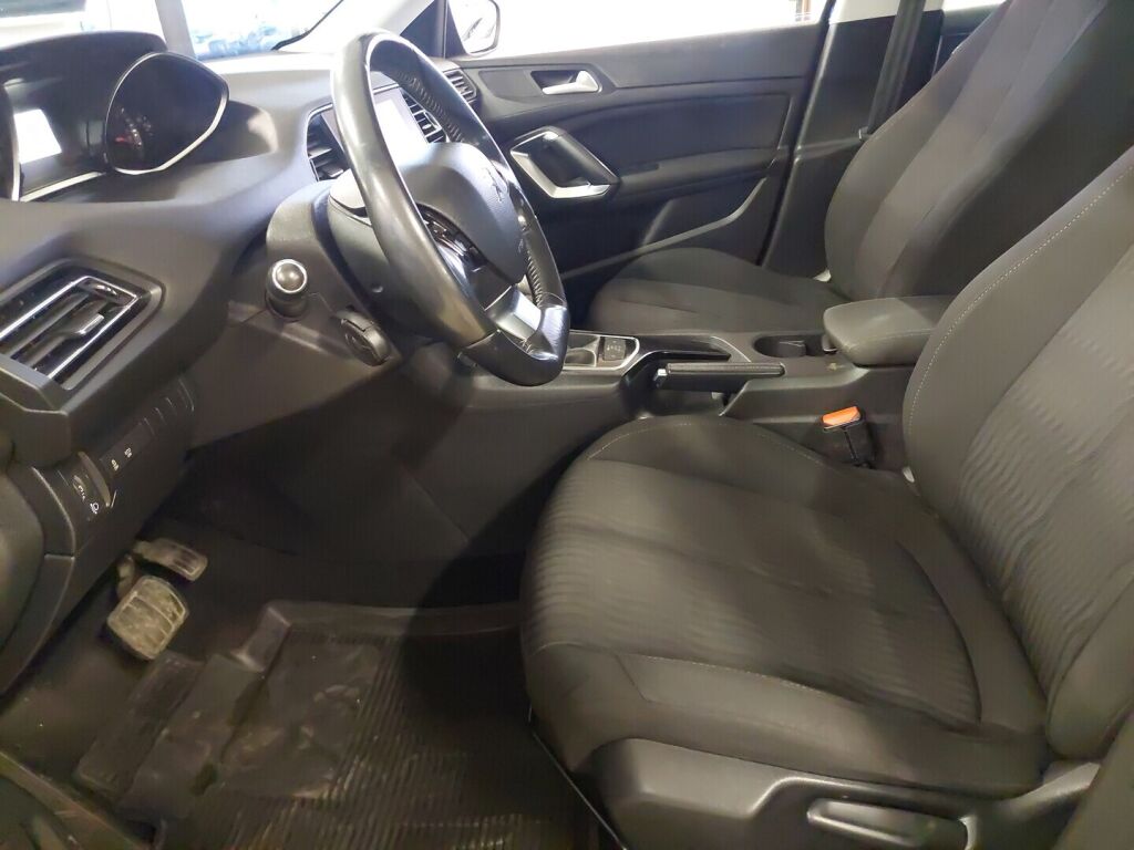 Peugeot 308 2015 Musta