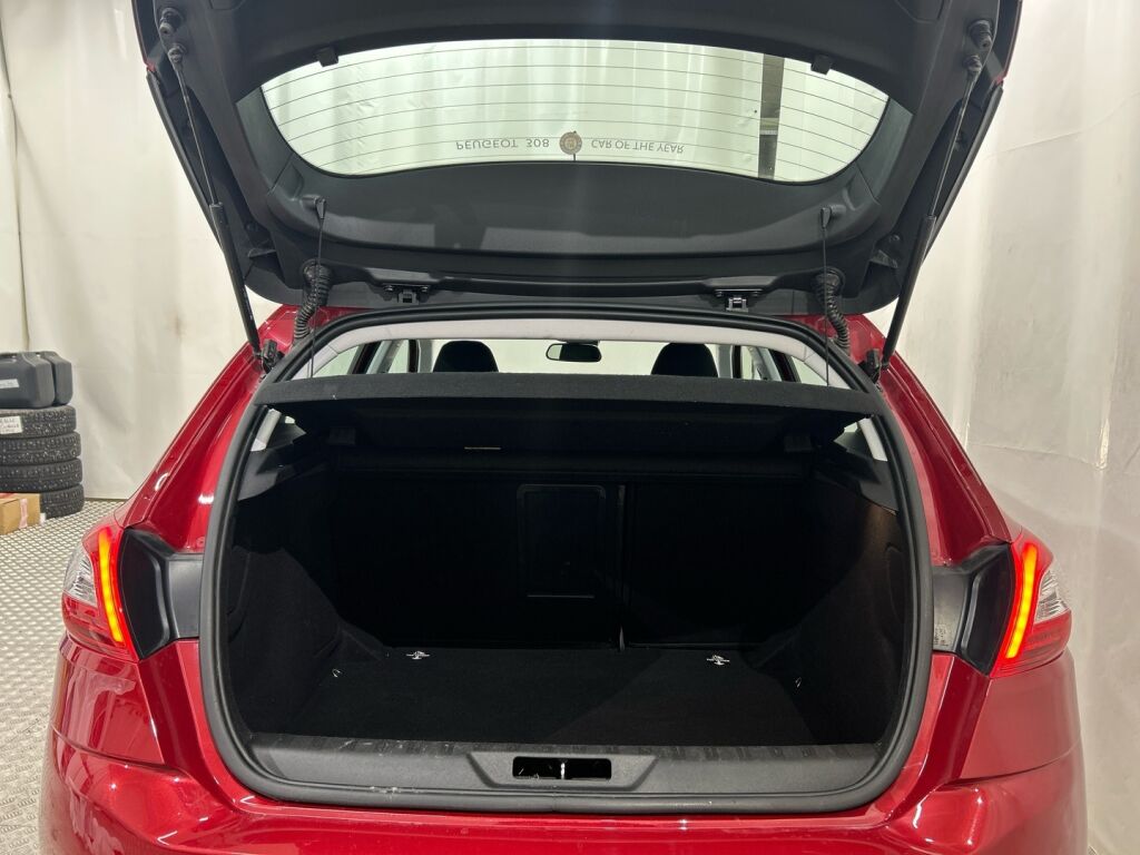 Peugeot 308 2015 Punainen
