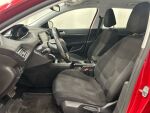 Peugeot 308 2015 Punainen