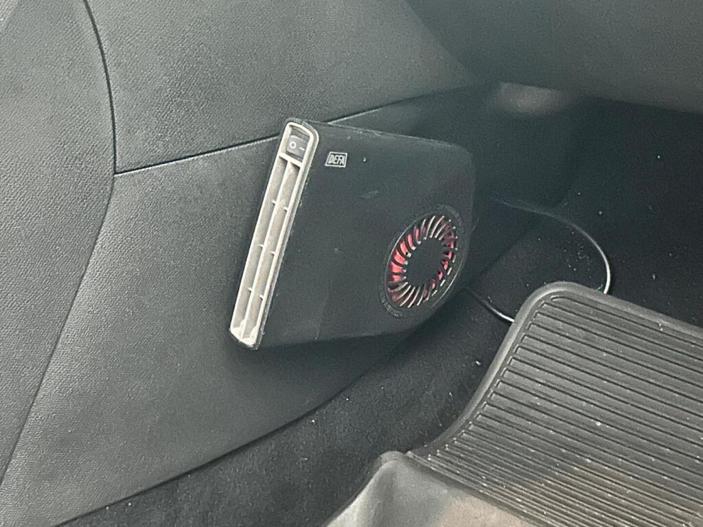 Peugeot 308 2015 Punainen