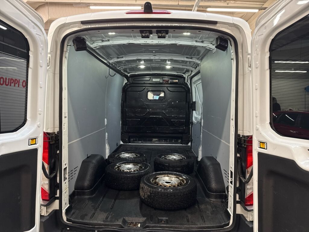 Ford Transit 2015 Valkoinen