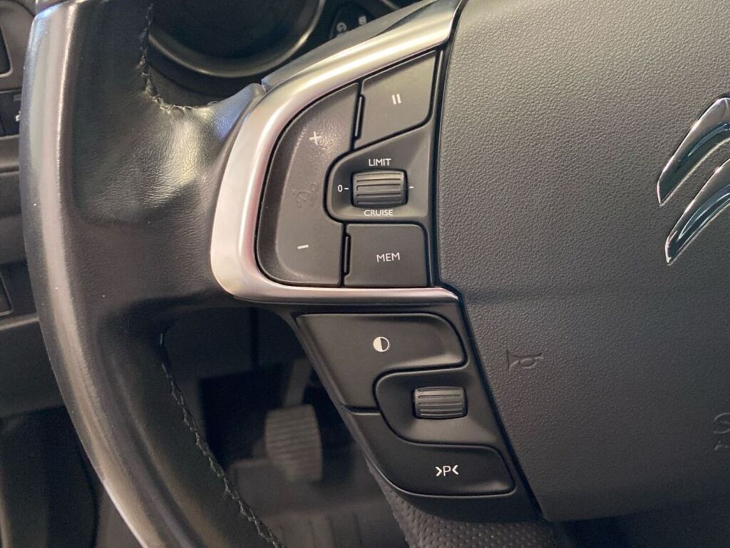 Citroen C4 2015 Ruskea (beige)