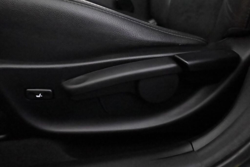 Toyota Avensis 2014 Harmaa