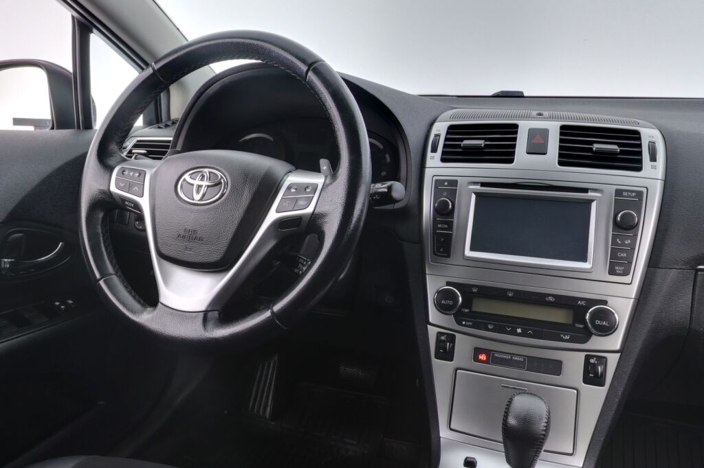 Toyota Avensis 2014 Harmaa
