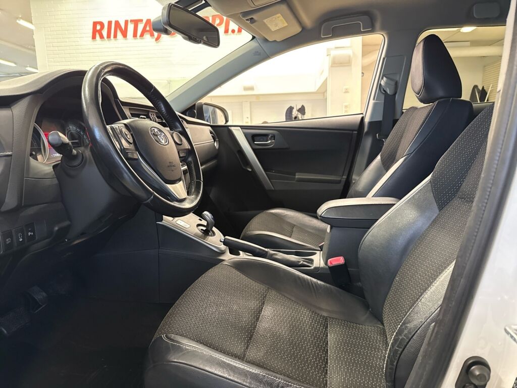 Toyota Auris 2015 Valkoinen