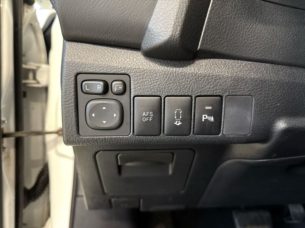 Toyota Auris 2015 Valkoinen