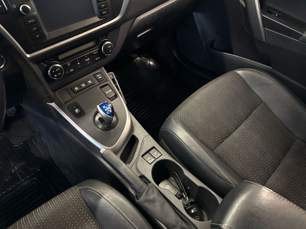 Toyota Auris 2015 Valkoinen