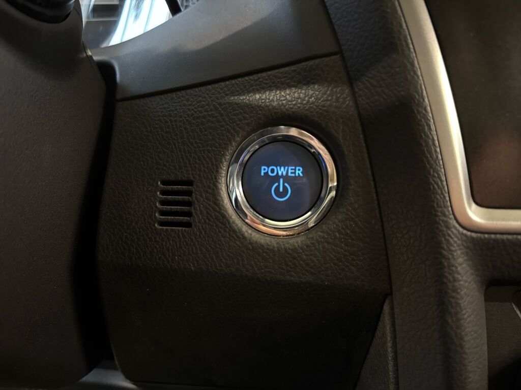 Toyota Auris 2015 Valkoinen