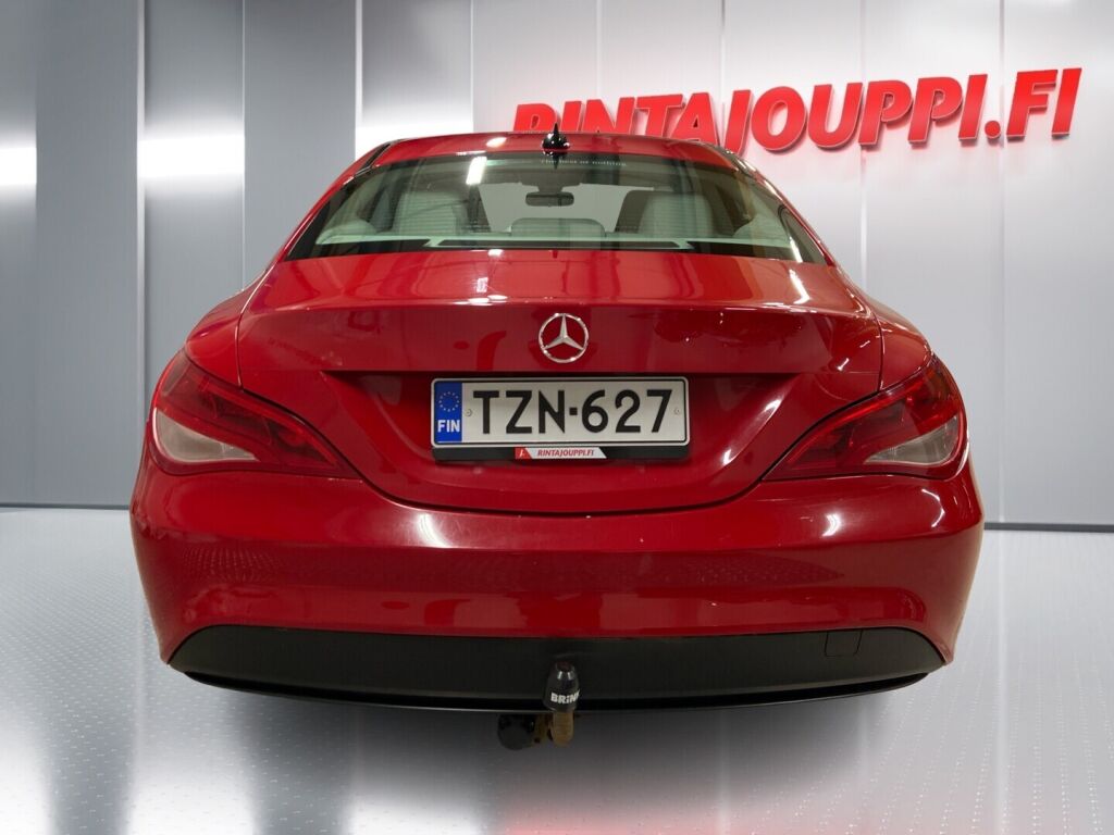Mercedes-Benz CLA 2015 Punainen