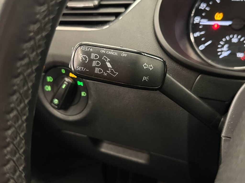 Skoda Octavia 2014 Ruskea (beige)