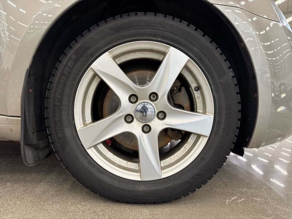 Skoda Octavia 2014 Ruskea (beige)