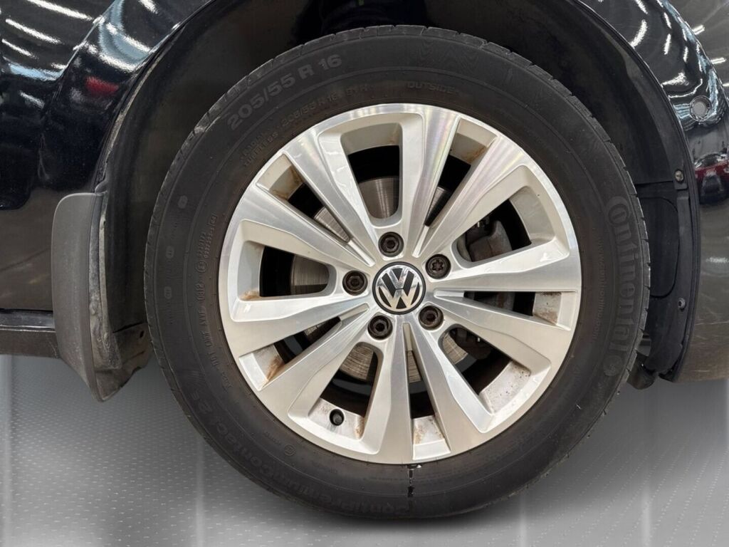 Volkswagen Golf Sportsvan 2014 Musta