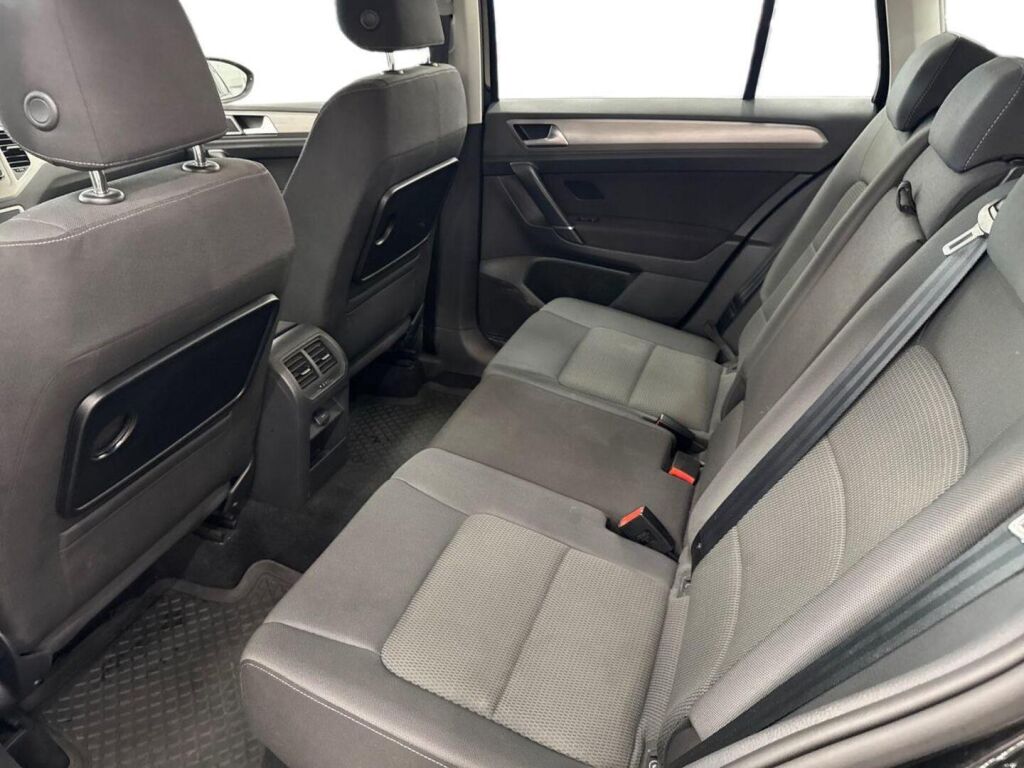 Volkswagen Golf Sportsvan 2014 Musta