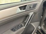 Volkswagen Golf Sportsvan 2014 Musta