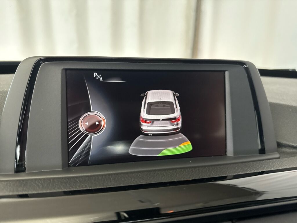 BMW 320 Gran Turismo 2015 Musta