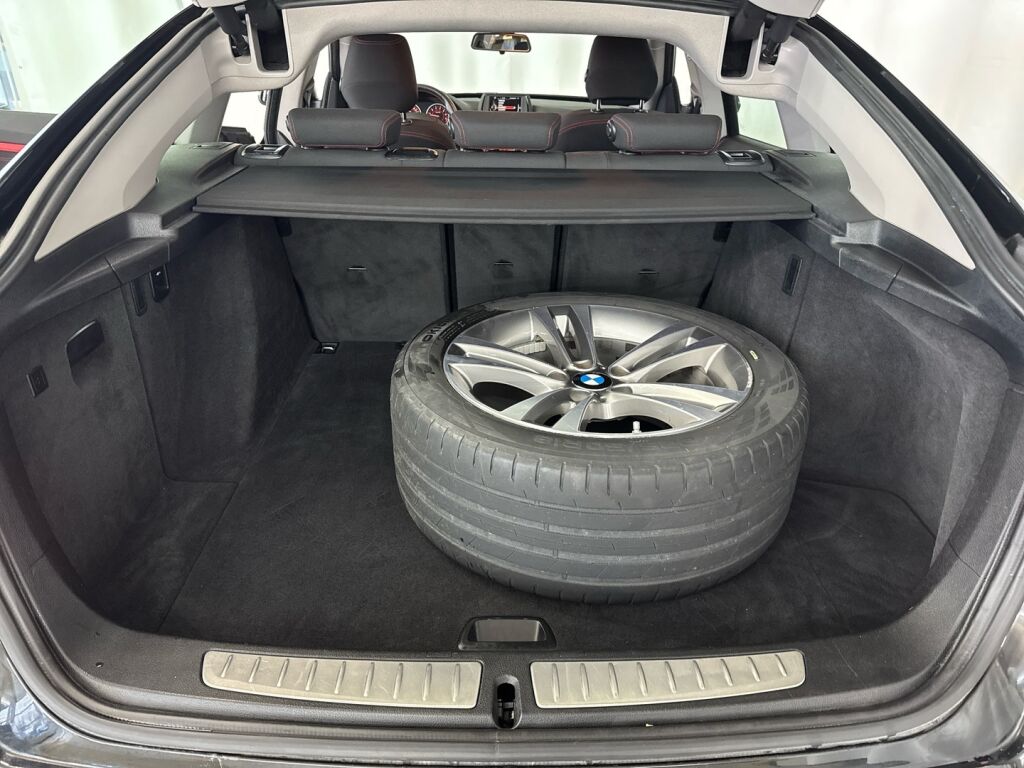 BMW 320 Gran Turismo 2015 Musta