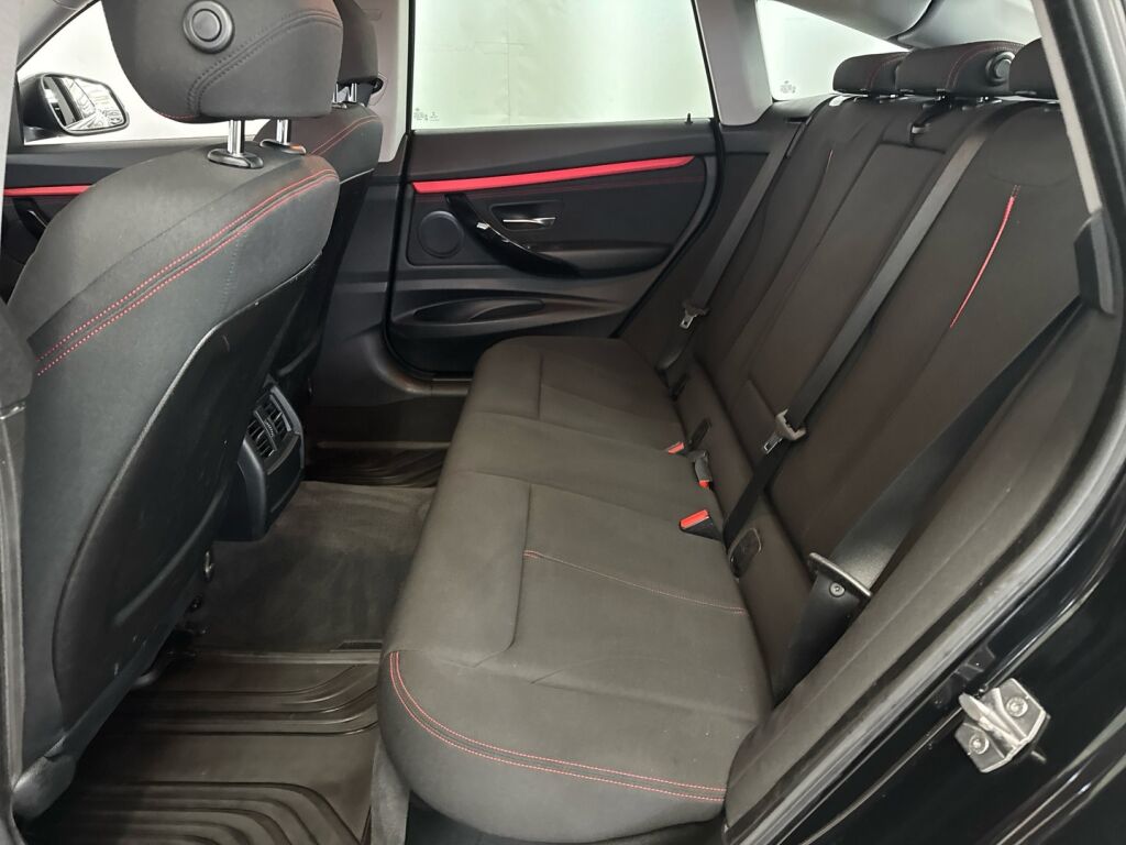 BMW 320 Gran Turismo 2015 Musta