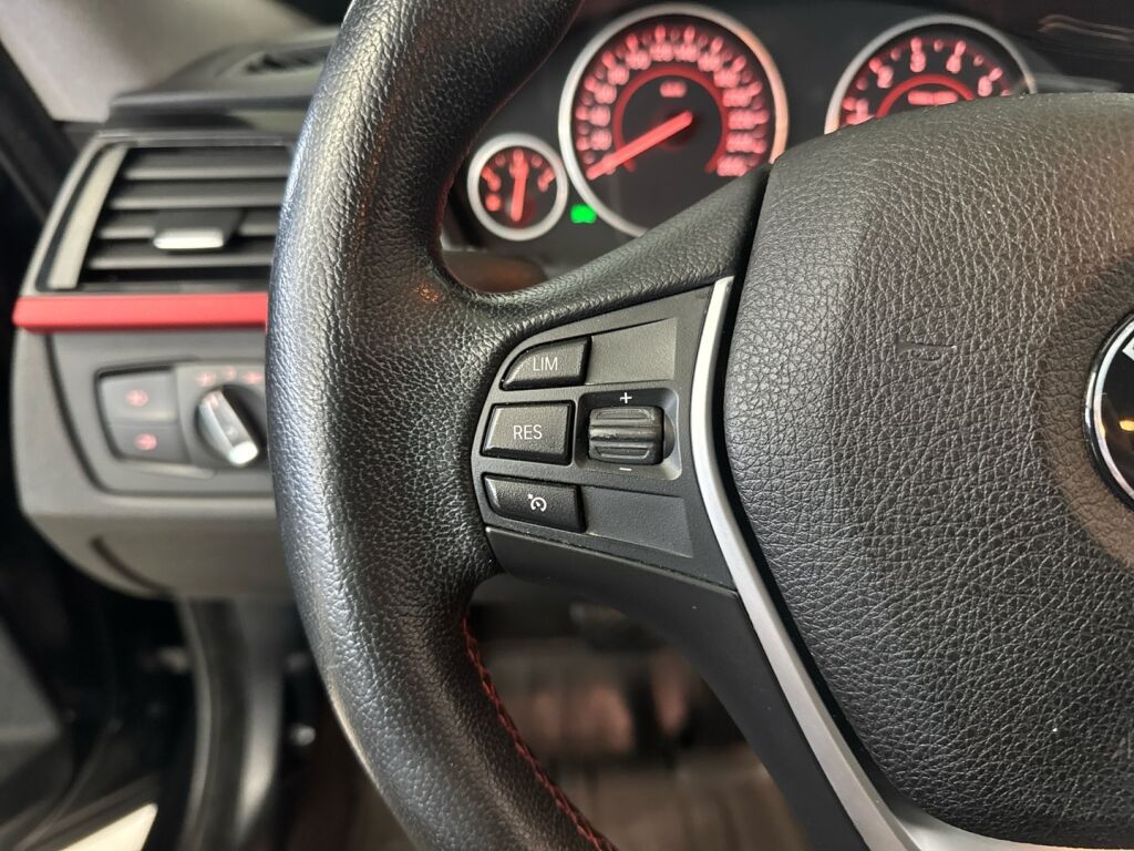 BMW 320 Gran Turismo 2015 Musta